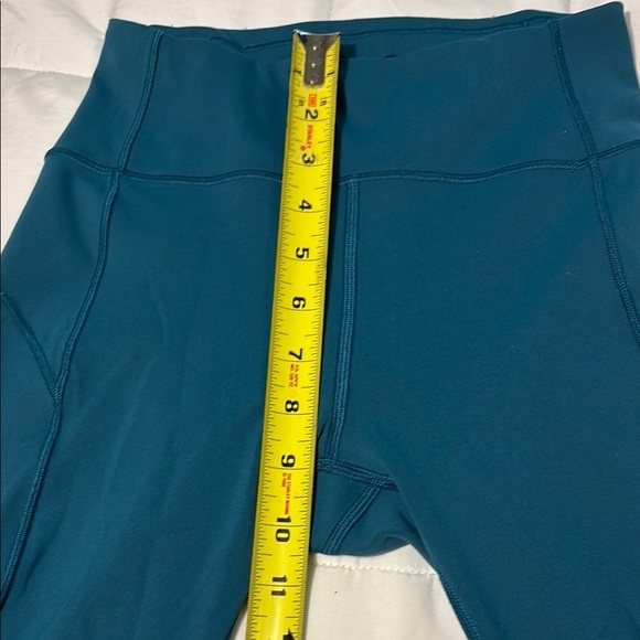Lululemon In Movement Tight 25" Bermuda Teal High-Waisted Leggings - Picture 11 of 15